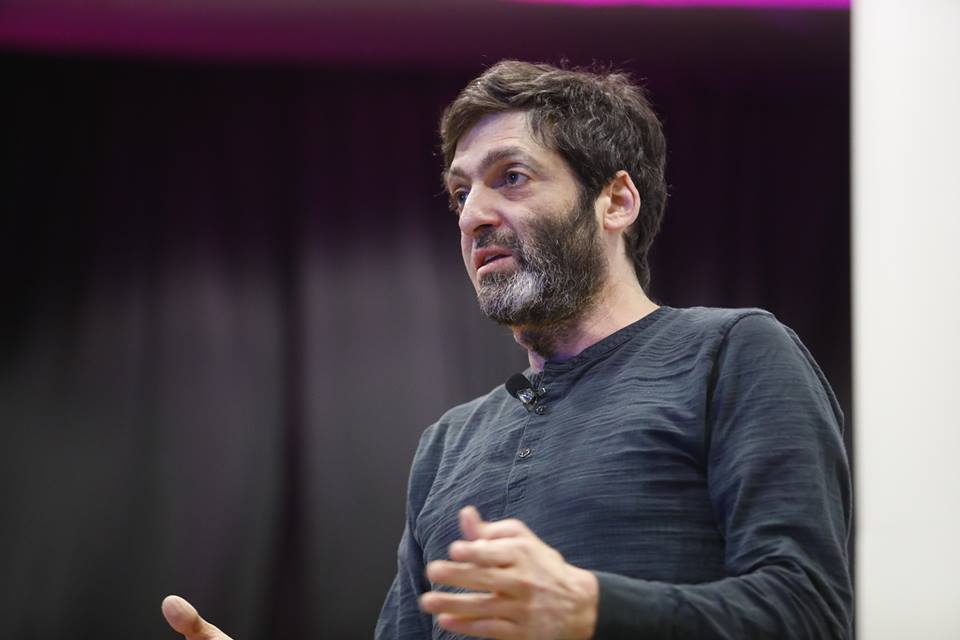 Dr Dan Ariely